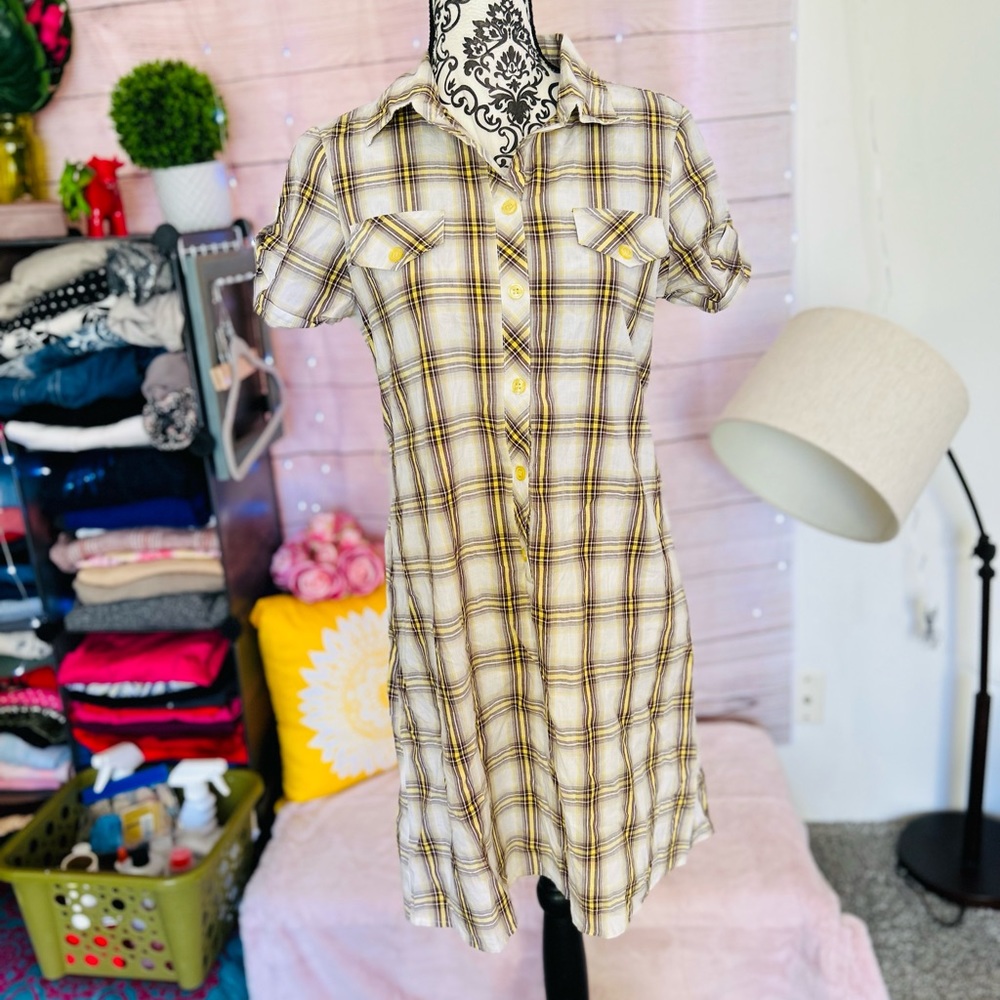 Lei Women’s Short Sleeve Beige Yellow Plaid Button Up Collared Cotton Dress NWT